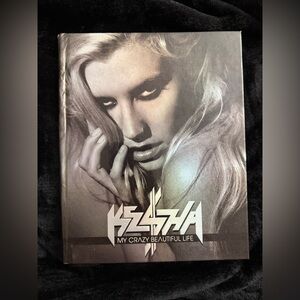 Kesha My Crazy Beautiful Life Book